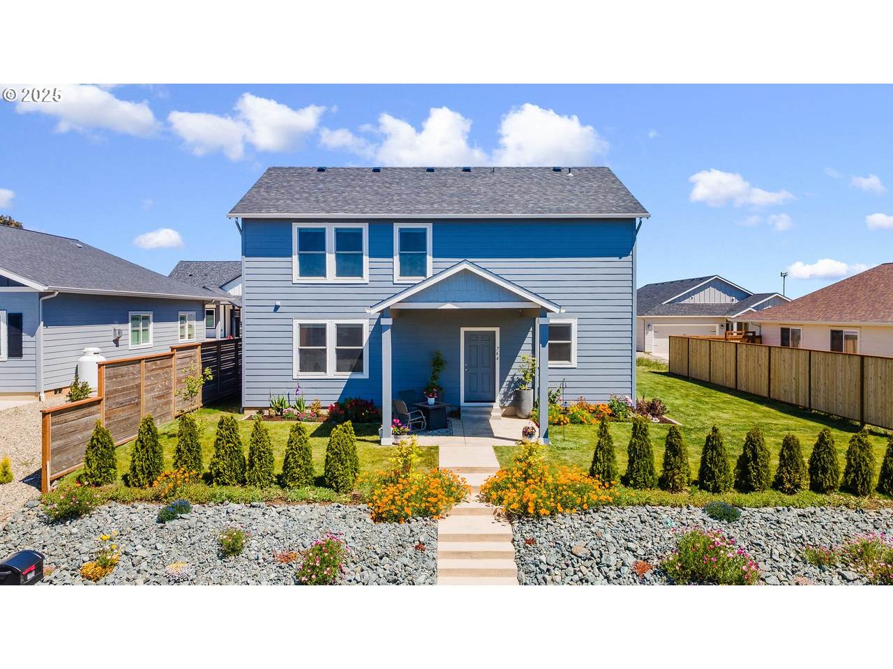 764 Seacrest Dr - Photo 1