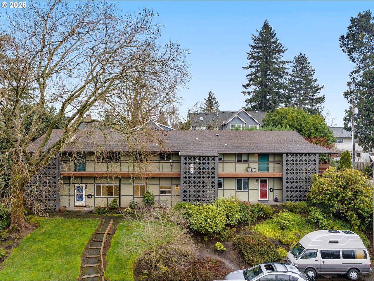 https://bt-photos.global.ssl.fastly.net/portland/1280_boomver_1_456225771-2.jpg
