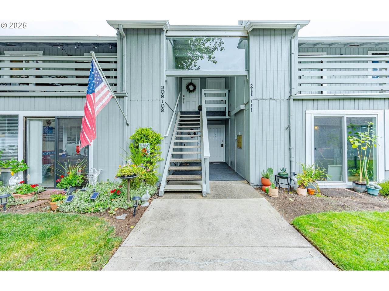 650 Harlow Rd - Photo 1