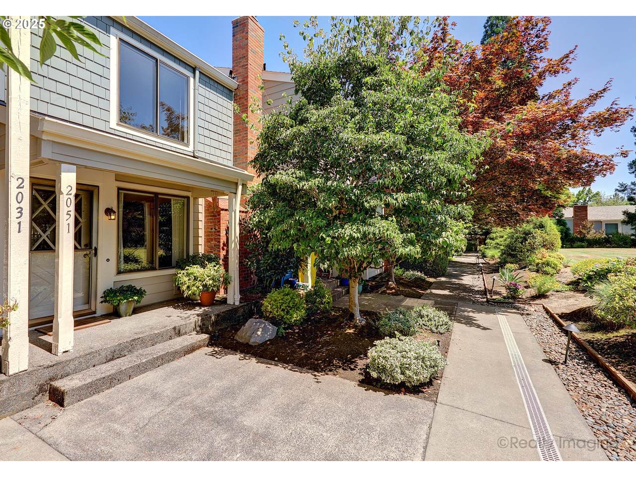 2051 Bonniebrae Dr - Photo 1