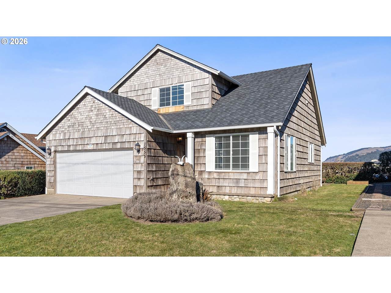 1555 39TH St - Photo 1