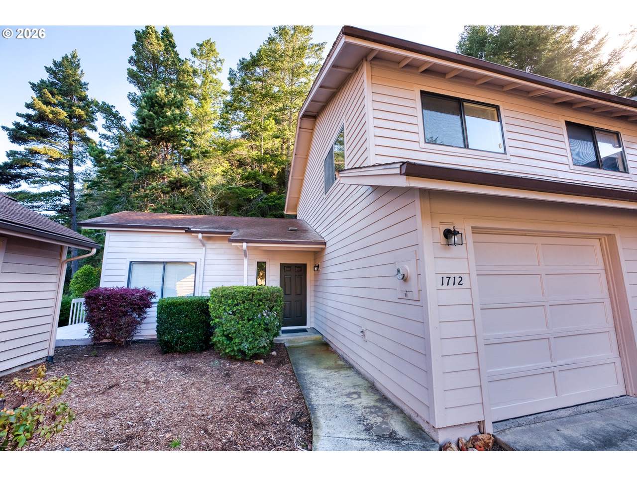 1712 Arch Ln - Photo 1