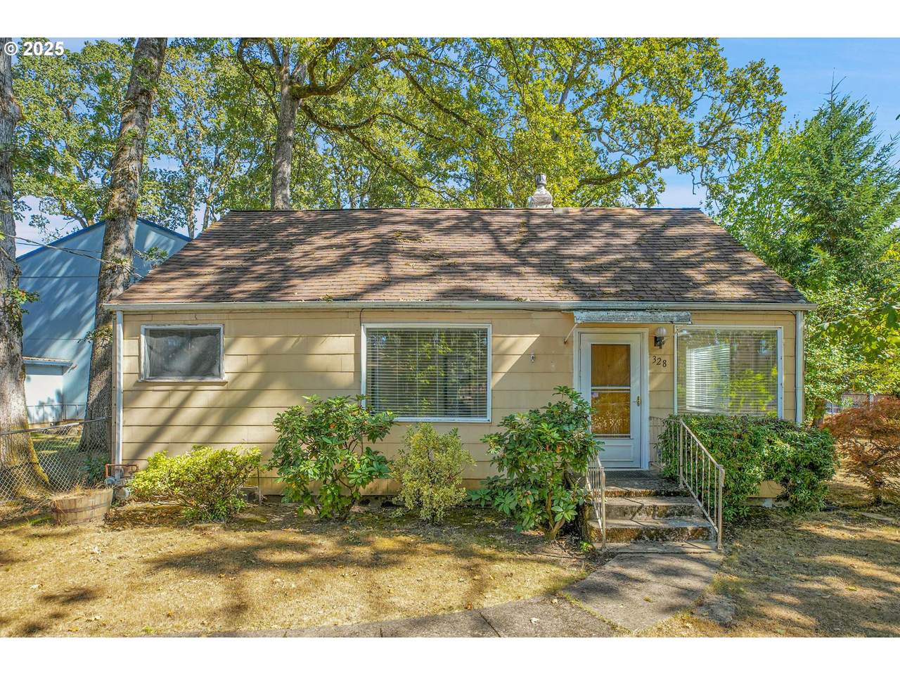 328 15TH Ave - Photo 1