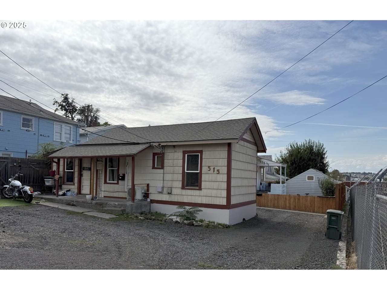 515 4TH St - Photo 1