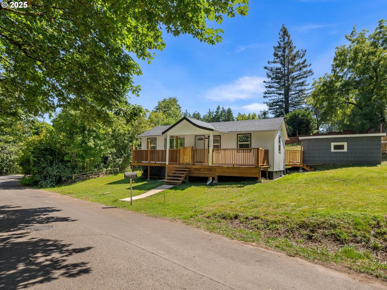 3946 Cullen Blvd - Photo 1