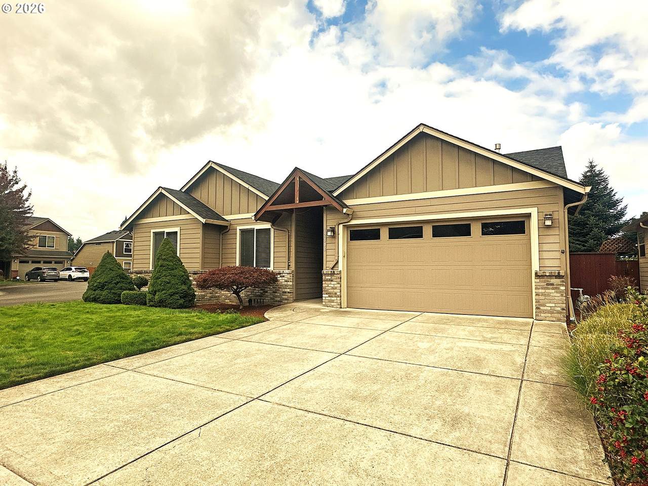 12804 15TH Ave - Photo 1