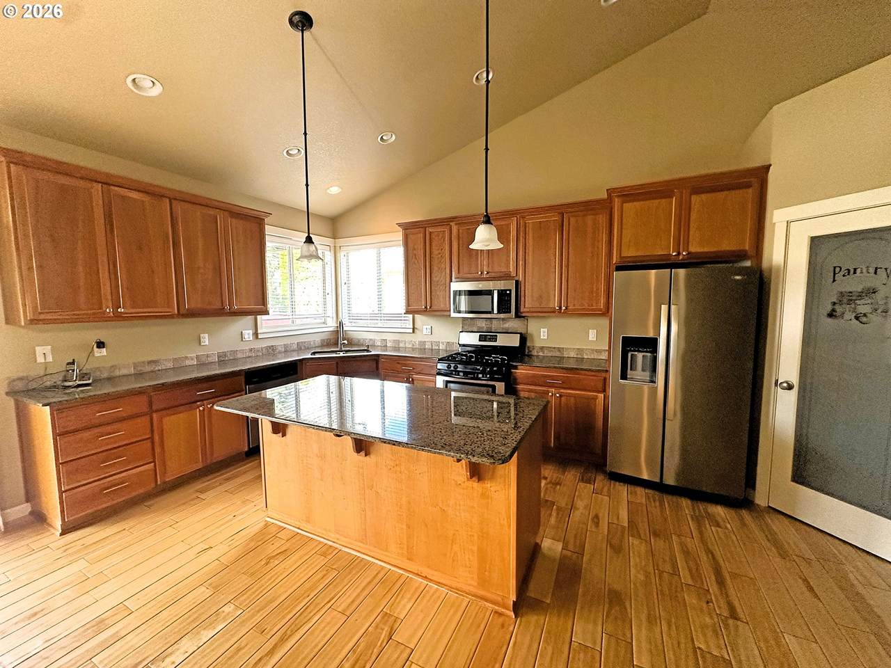 https://bt-photos.global.ssl.fastly.net/portland/1280_boomver_1_462531474-2.jpg