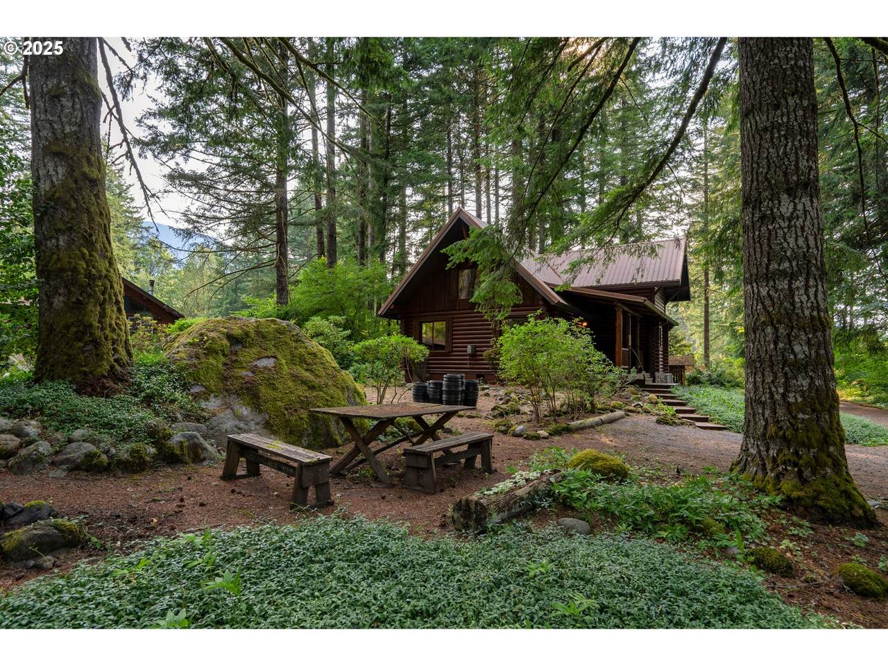 https://bt-photos.global.ssl.fastly.net/portland/1280_boomver_1_463132634-2.jpg