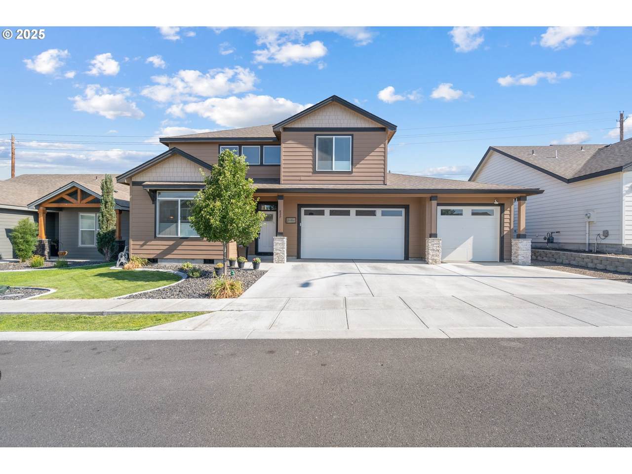 827 Autumn Ave - Photo 1