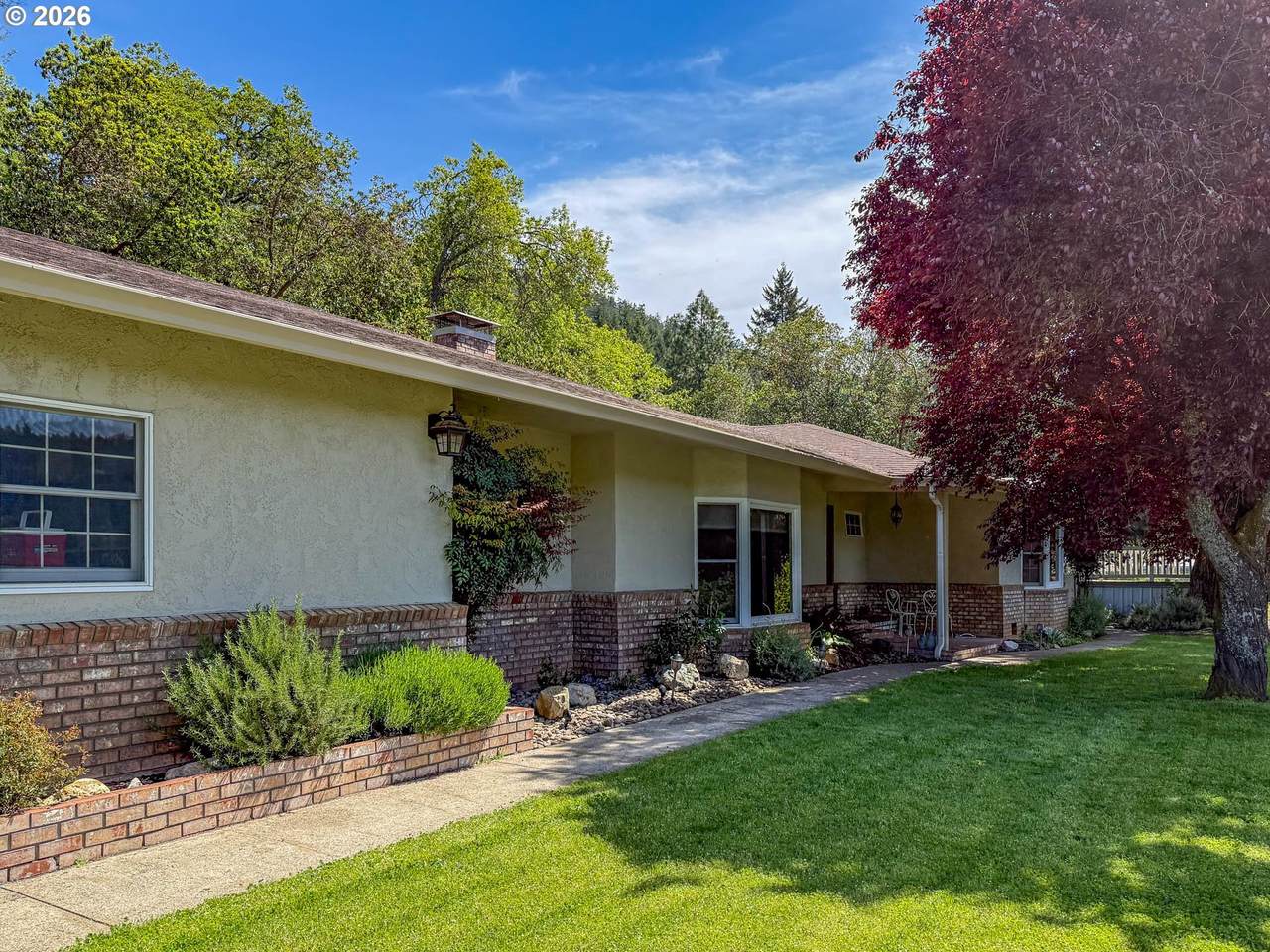1068 Rice Creek Rd - Photo 1