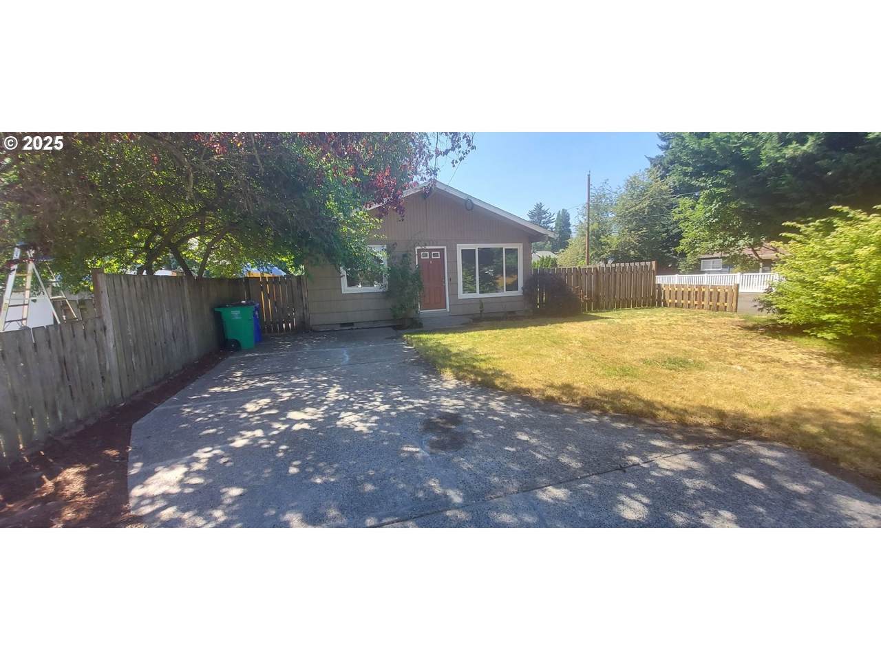 6705 93RD Ave - Photo 1