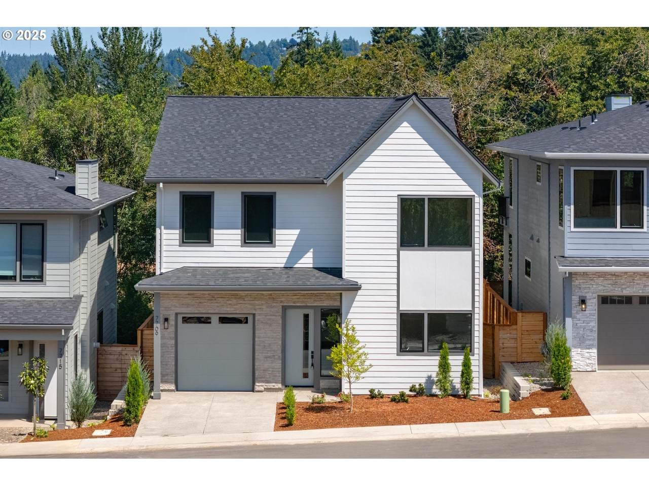 7733 42nd Ave - Photo 1