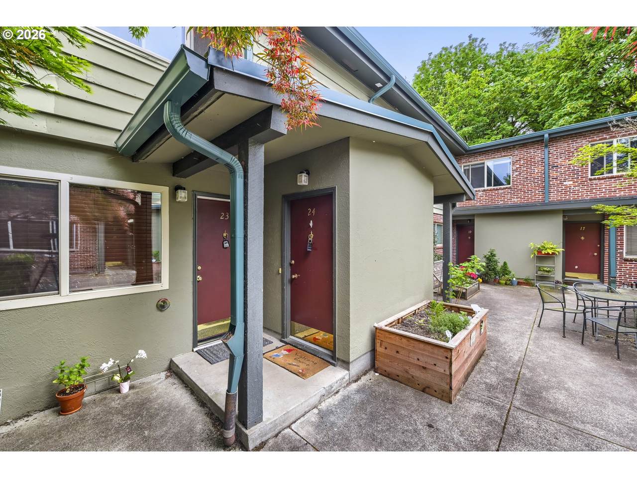 908 Gaines St - Photo 1