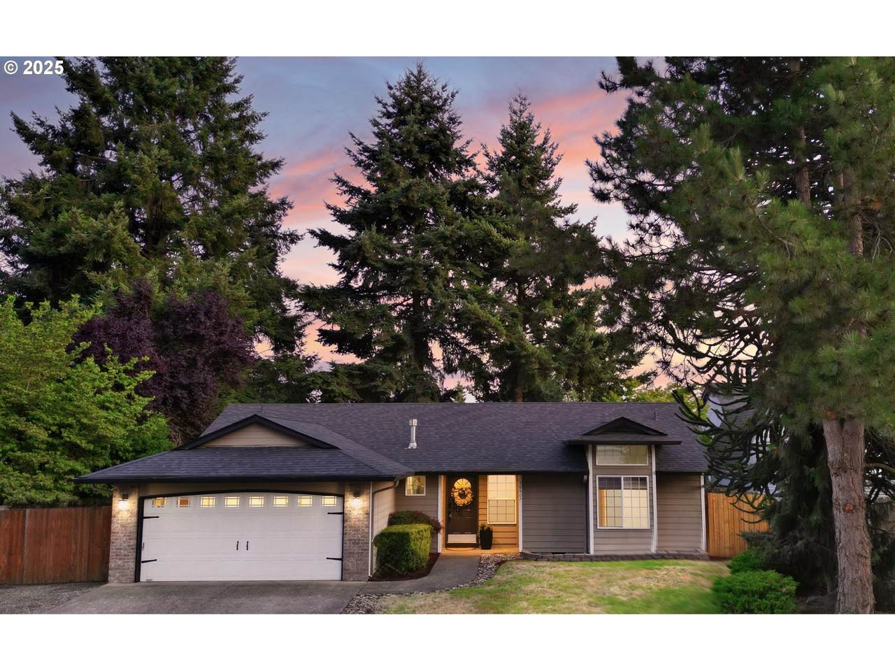 10507 90TH St - Photo 1