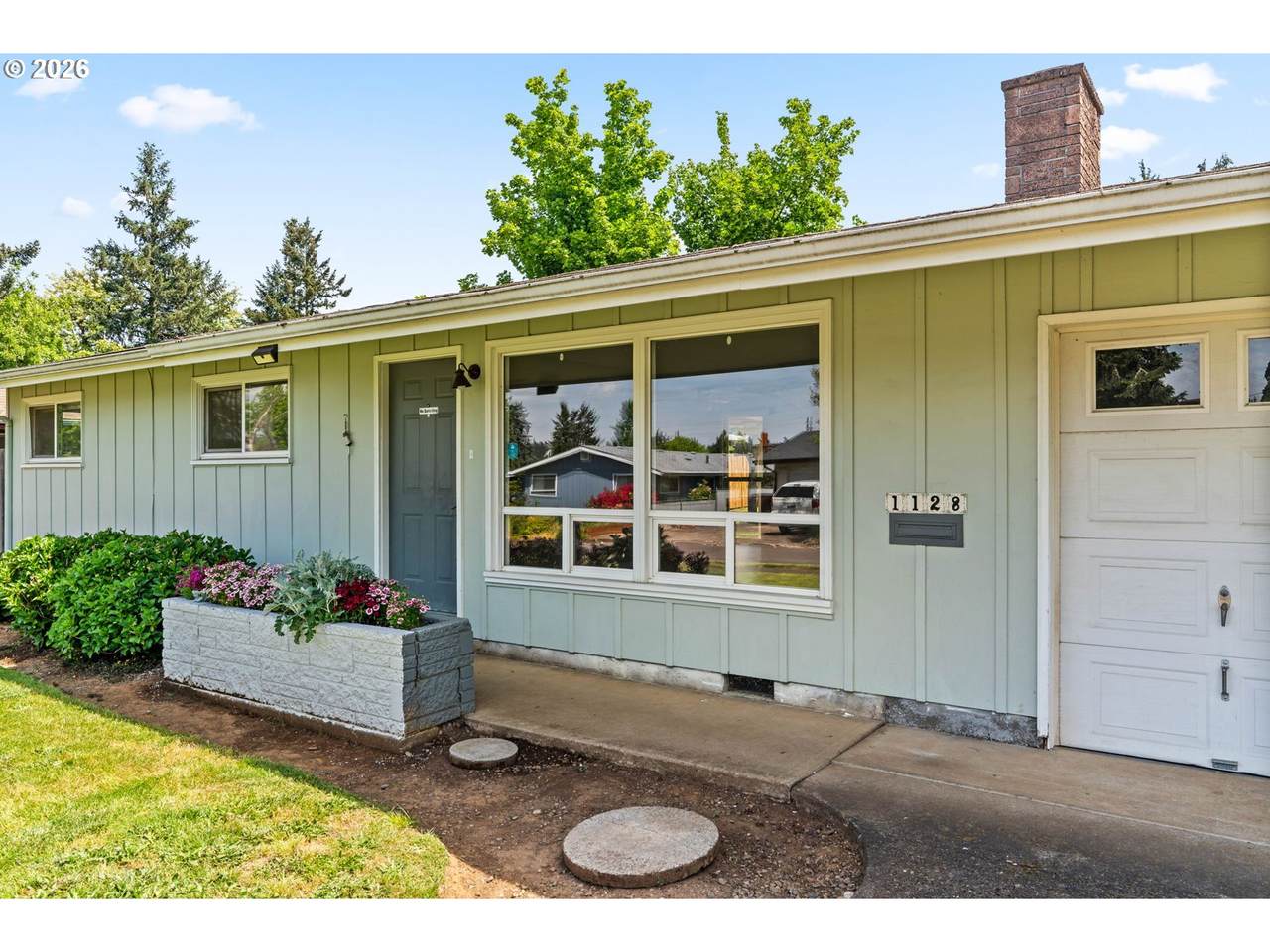 https://bt-photos.global.ssl.fastly.net/portland/1280_boomver_1_472535227-2.jpg