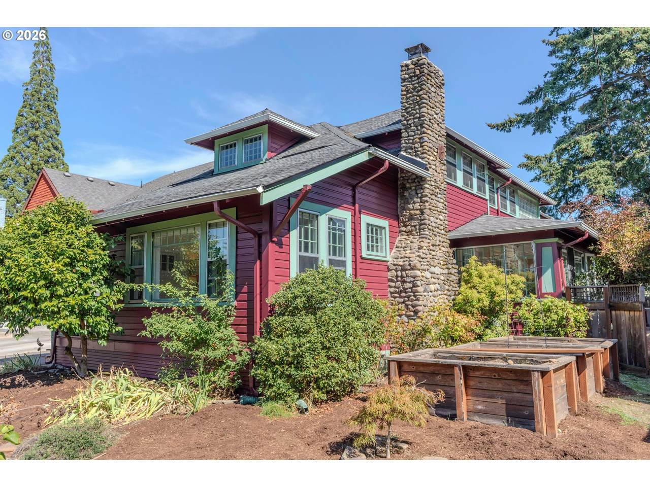 https://bt-photos.global.ssl.fastly.net/portland/1280_boomver_1_472603481-2.jpg