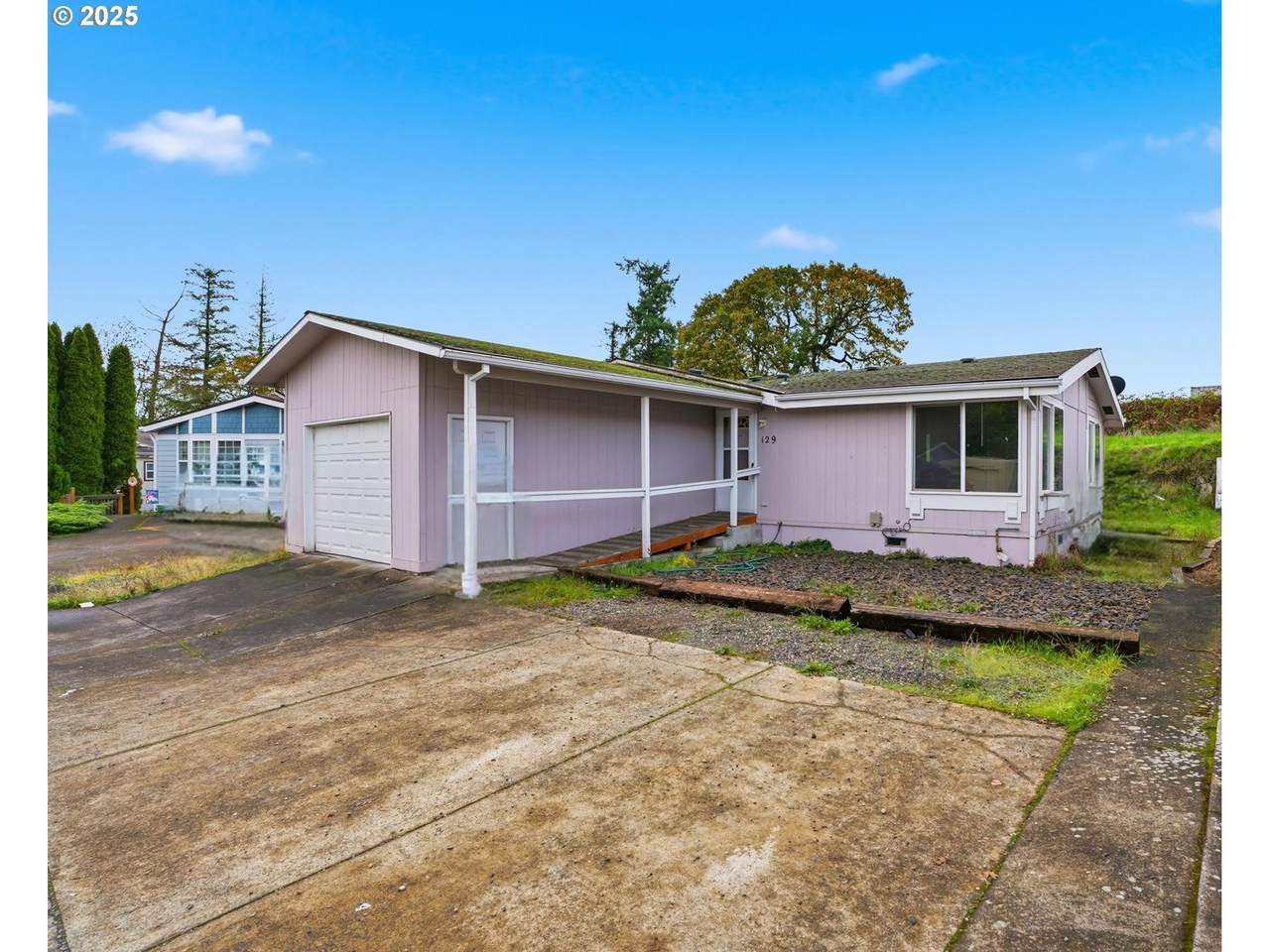 2154 Oregon St - Photo 1