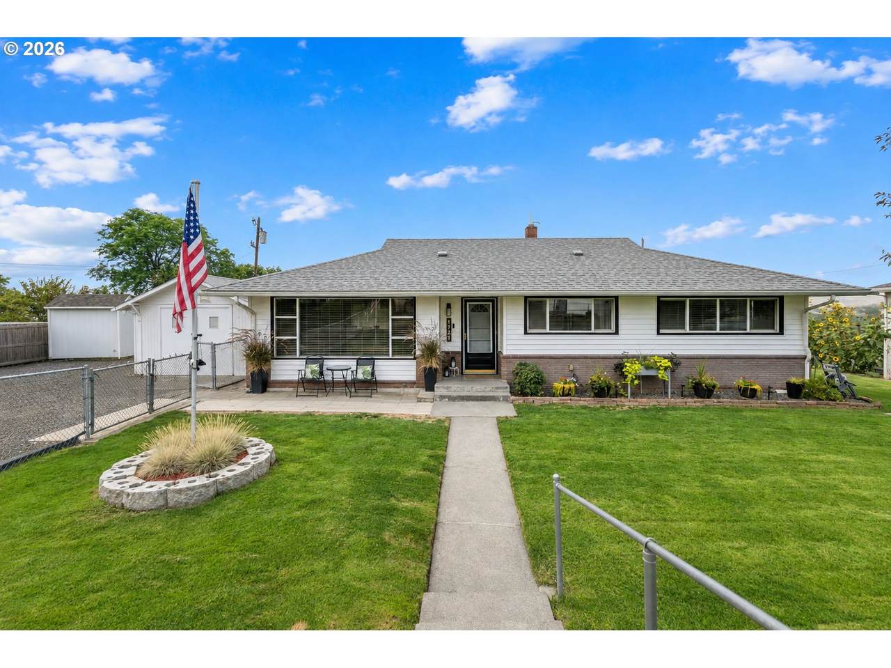 1721 Hailey Ln - Photo 1