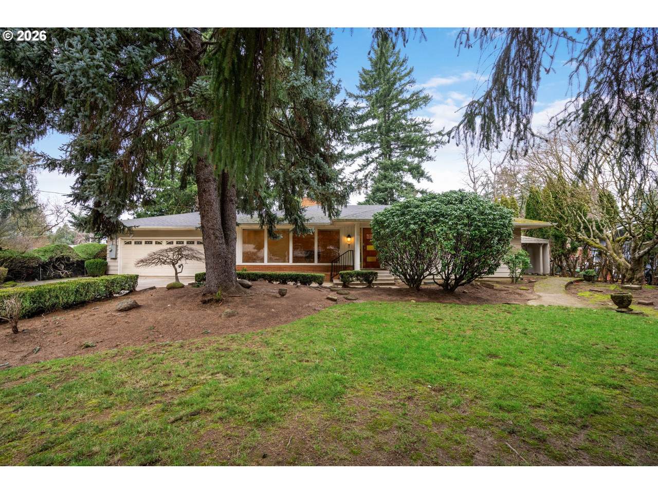 21525 Oak St - Photo 1