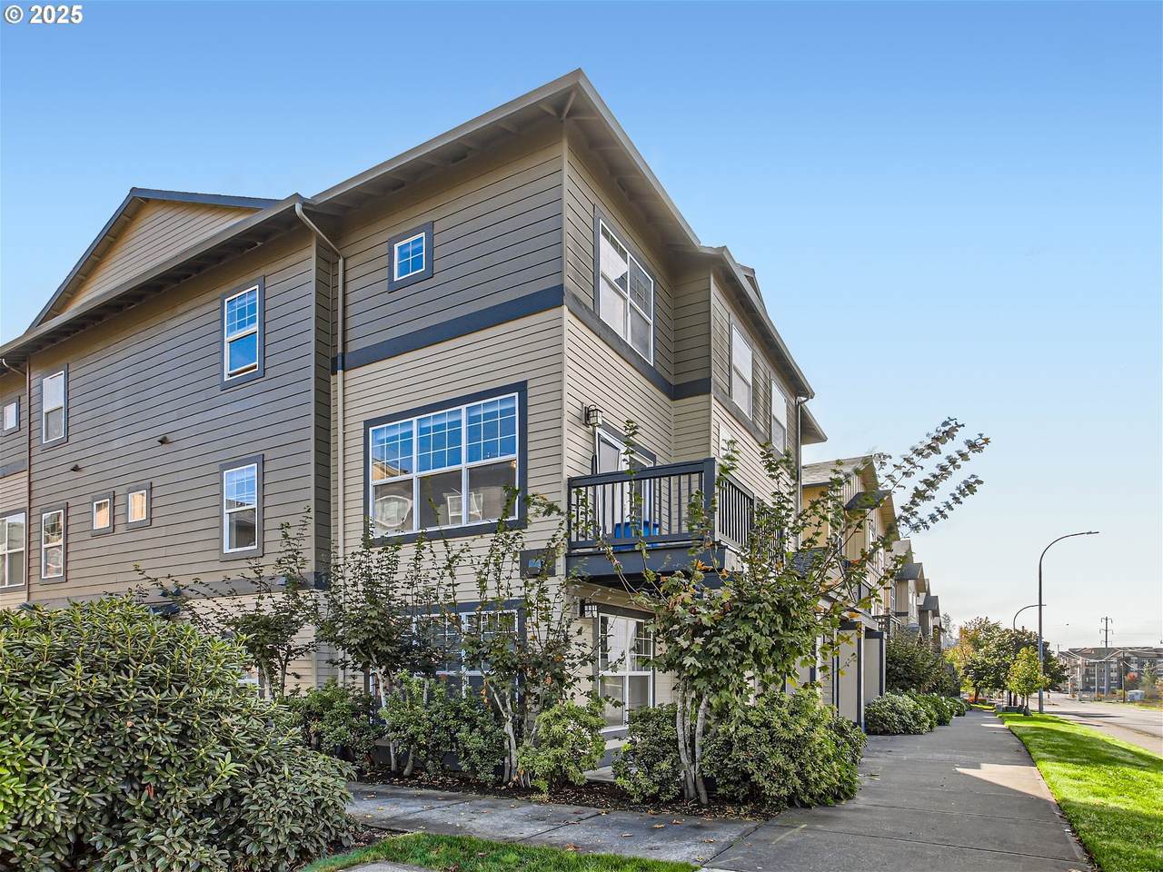 1040 170TH Ave - Photo 1