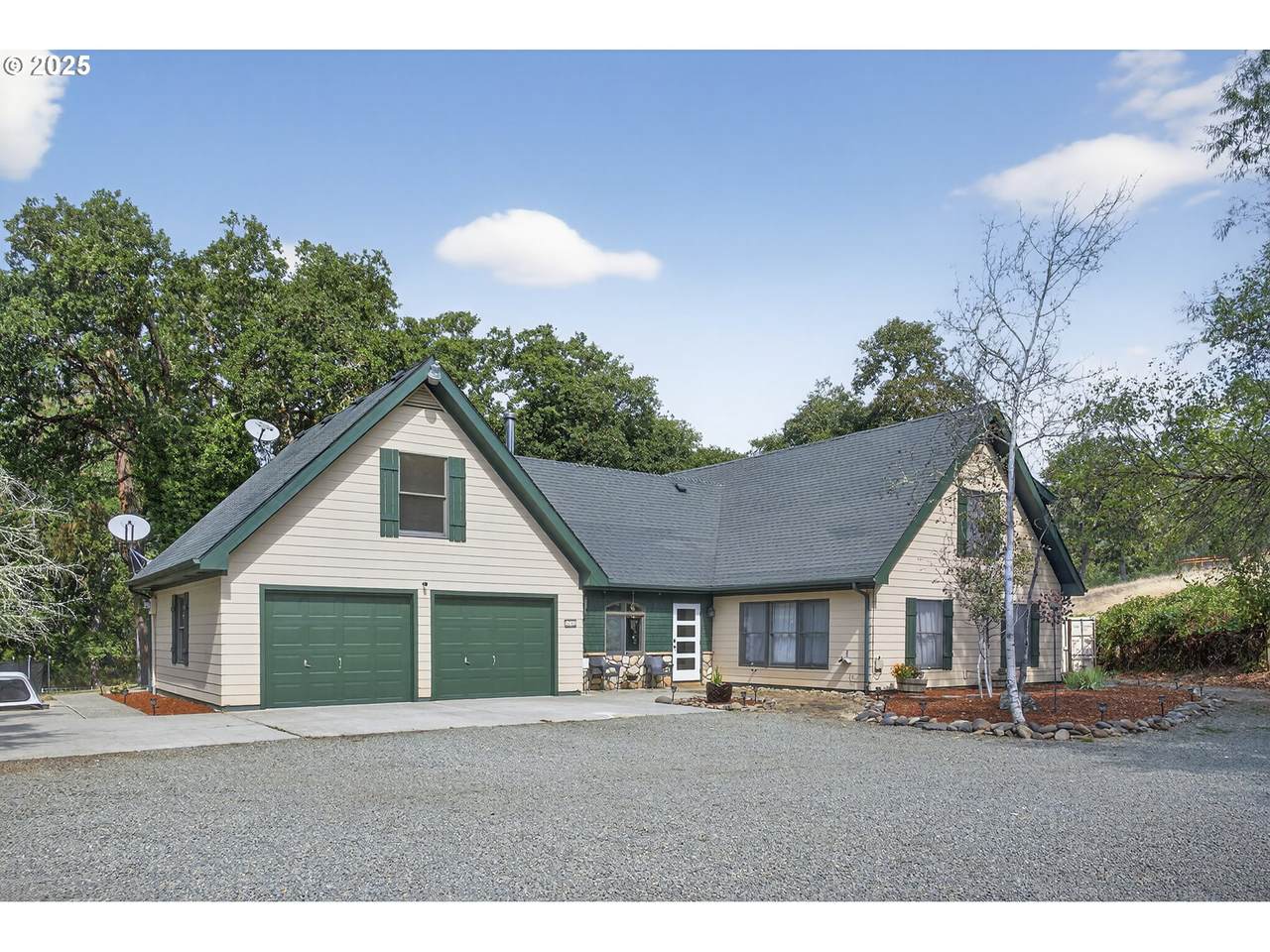 6743 North Bank Rd - Photo 1