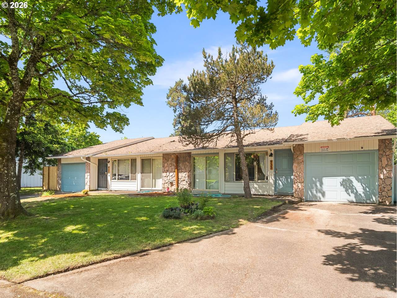 933 Rene Ave - Photo 1