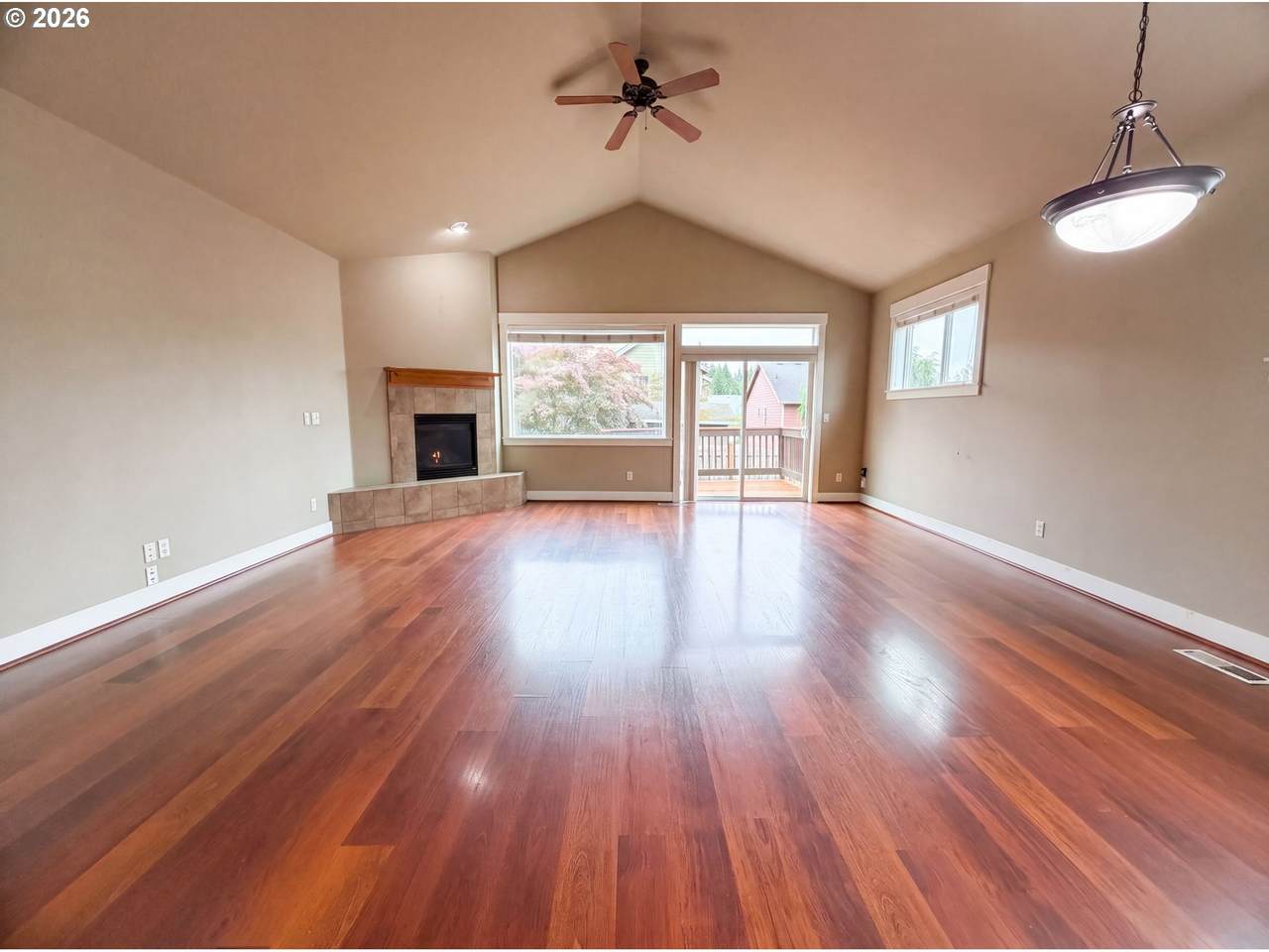 https://bt-photos.global.ssl.fastly.net/portland/1280_boomver_1_478160877-2.jpg