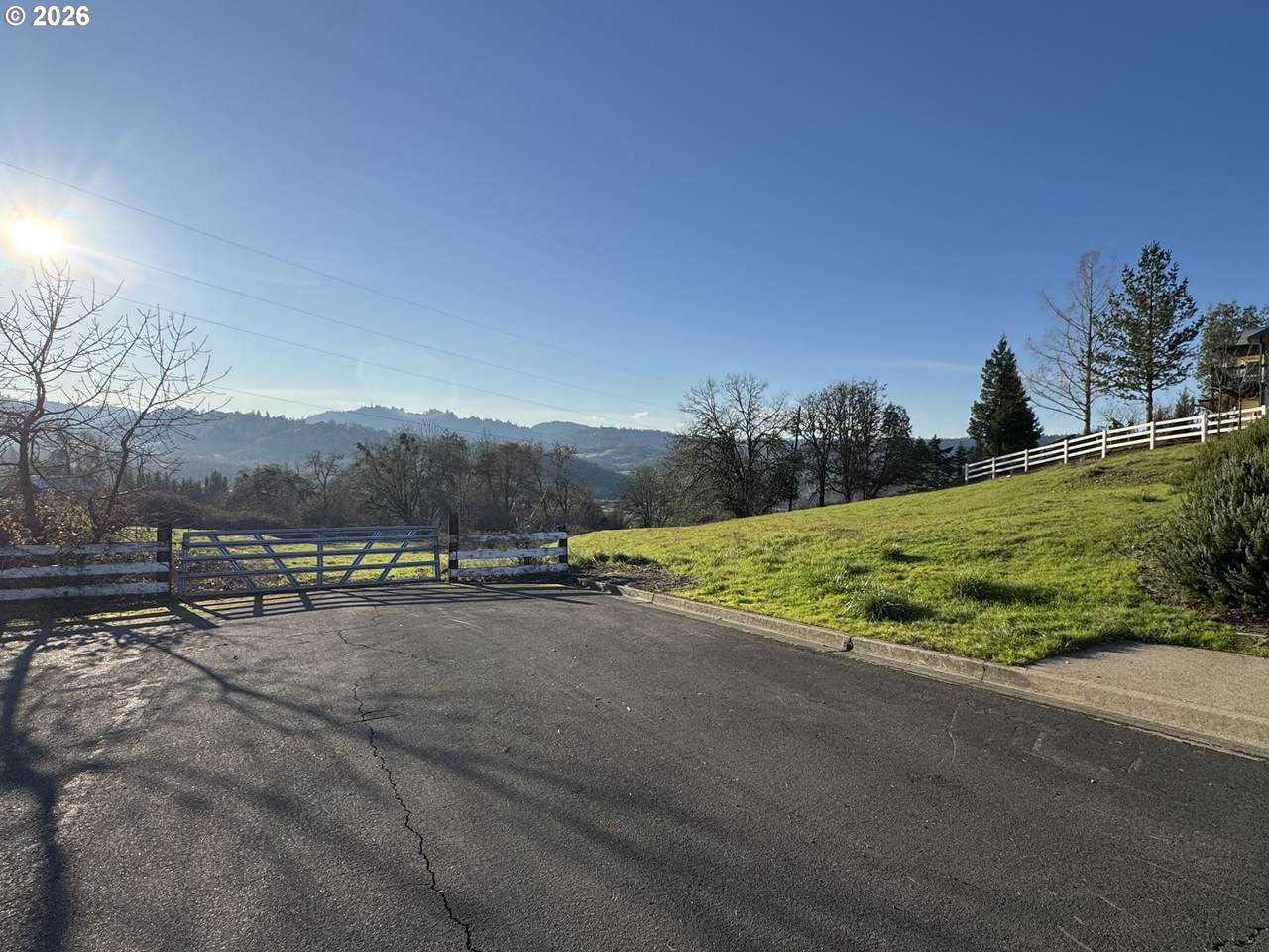 1192 Harris Hills Dr - Photo 1