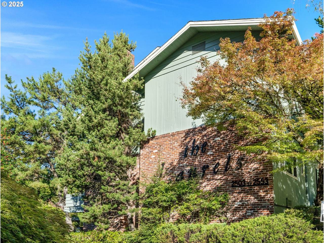 2523 Beaverton Hillsdale Hwy - Photo 1