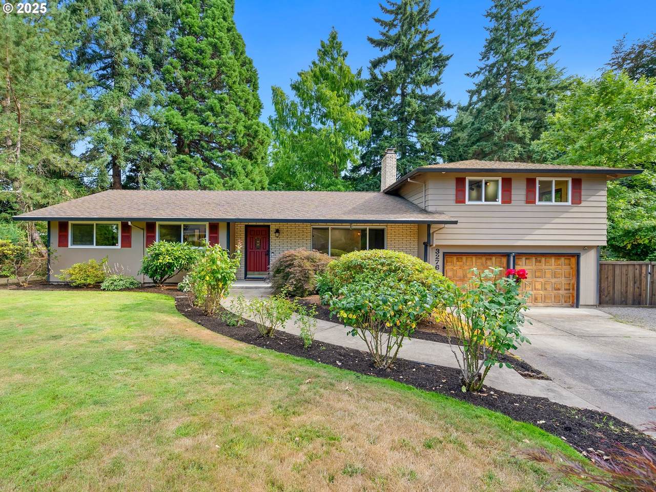 3276 Spruce St - Photo 1