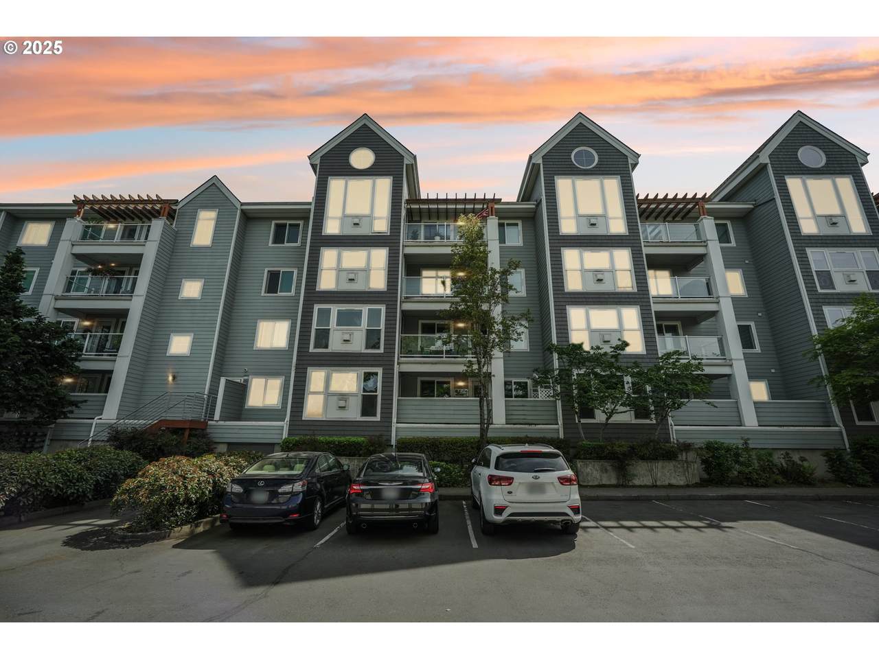 520 Columbia River Dr - Photo 1
