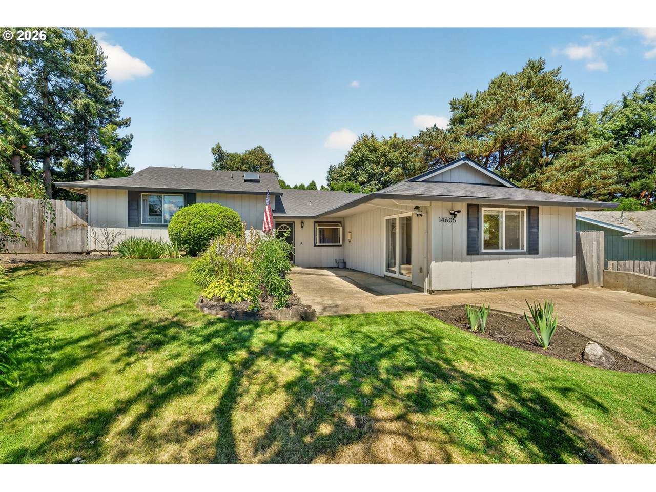 14605 May Ct - Photo 1