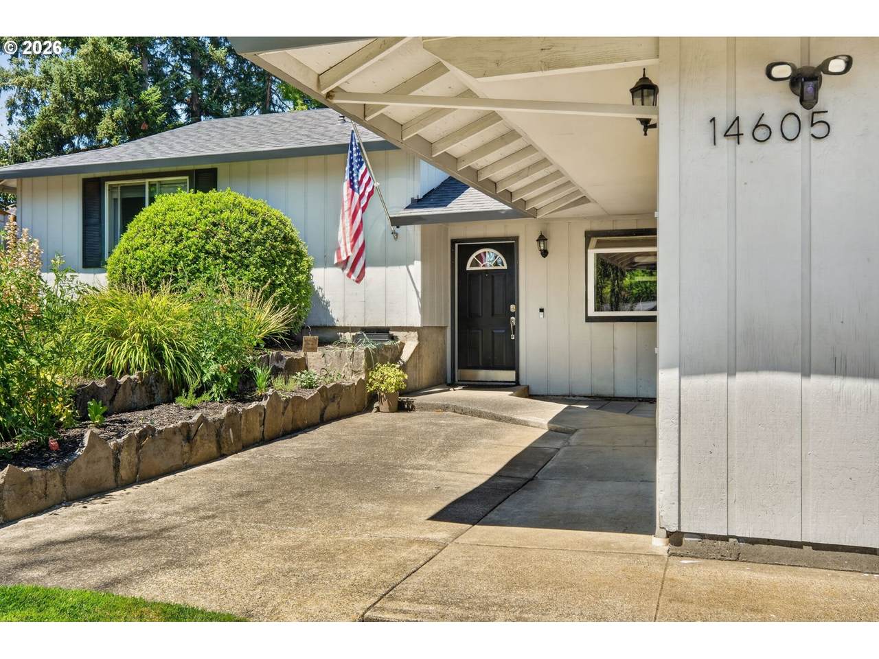 https://bt-photos.global.ssl.fastly.net/portland/1280_boomver_1_485636418-2.jpg