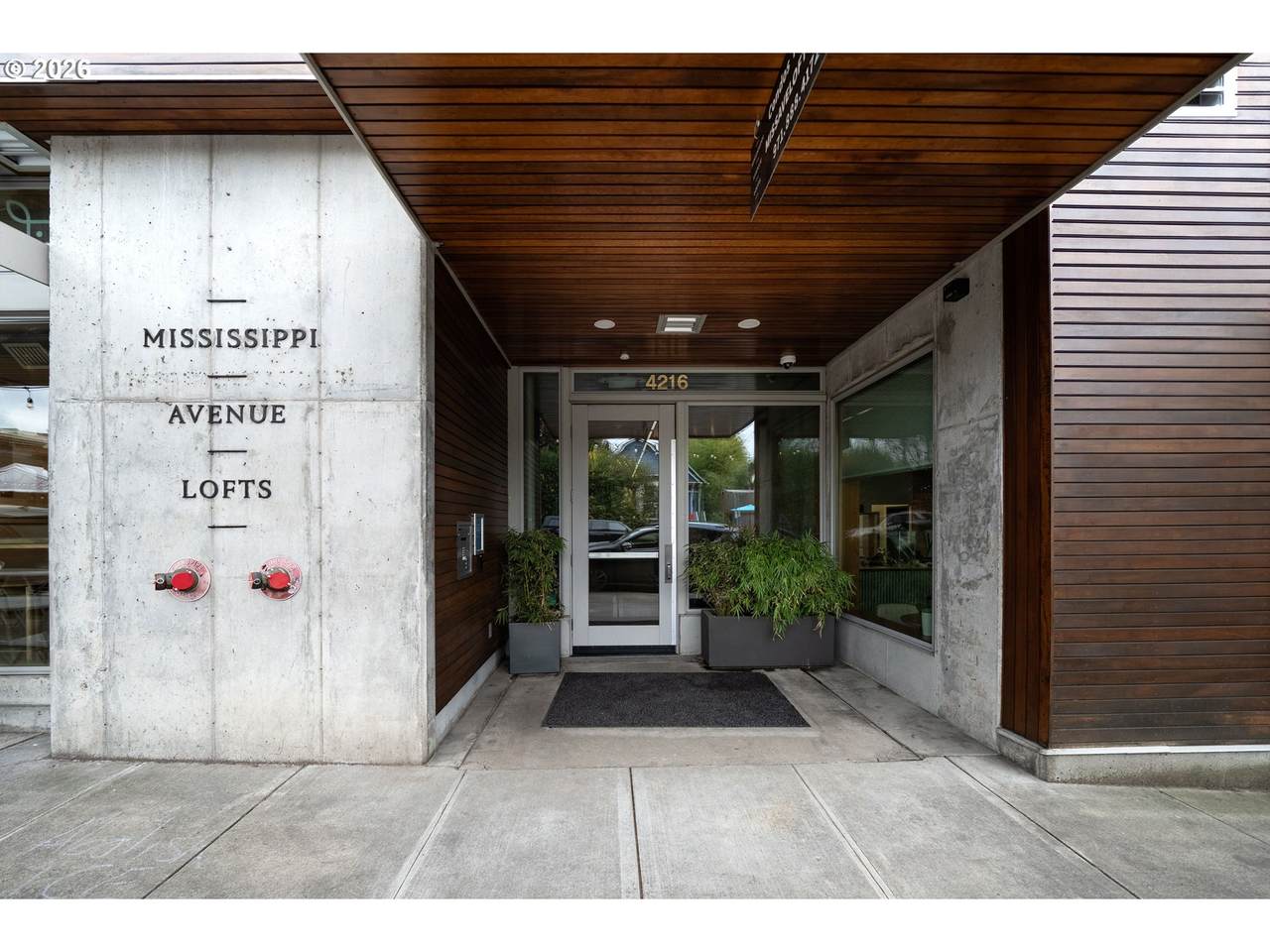 4216 Mississippi Ave - Photo 1