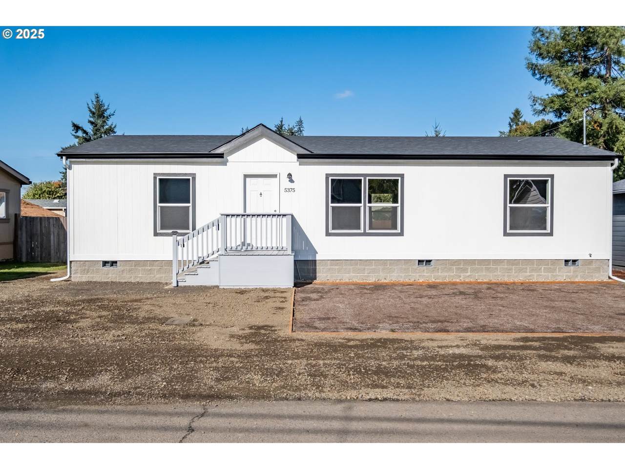 5375 Ash St - Photo 1