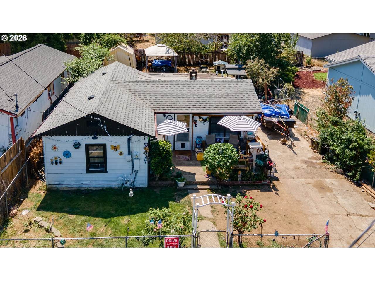 844 Johnson St - Photo 1