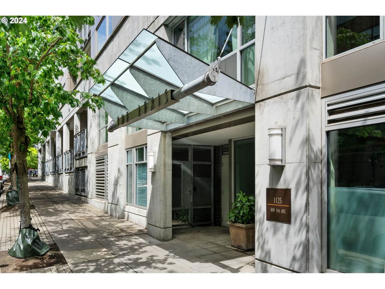 1125 9TH Ave - Photo 1