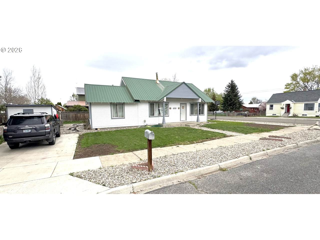 1220 Valley Ave - Photo 1