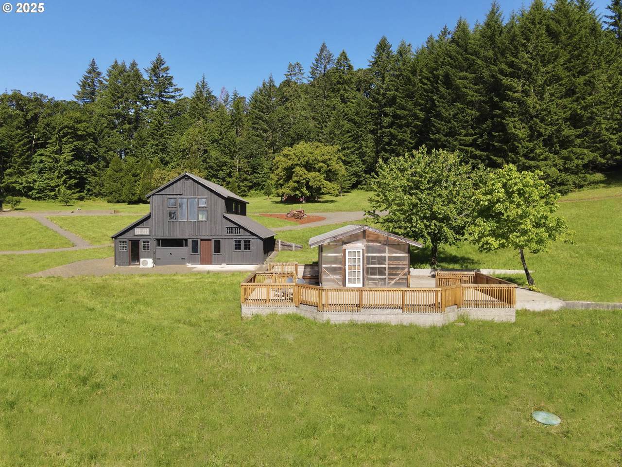 https://bt-photos.global.ssl.fastly.net/portland/1280_boomver_1_490824778-2.jpg