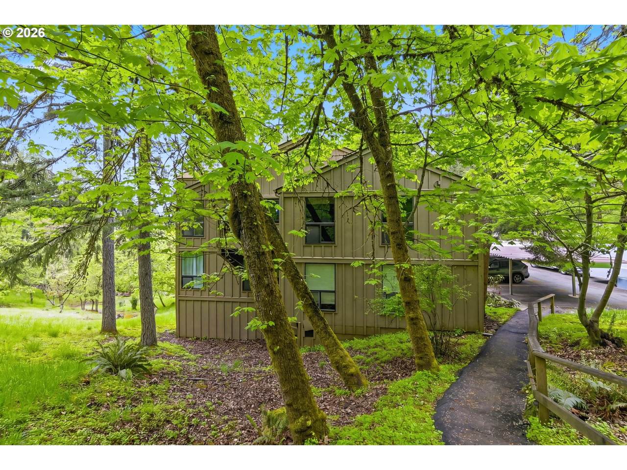 417 Stonewood Dr - Photo 1