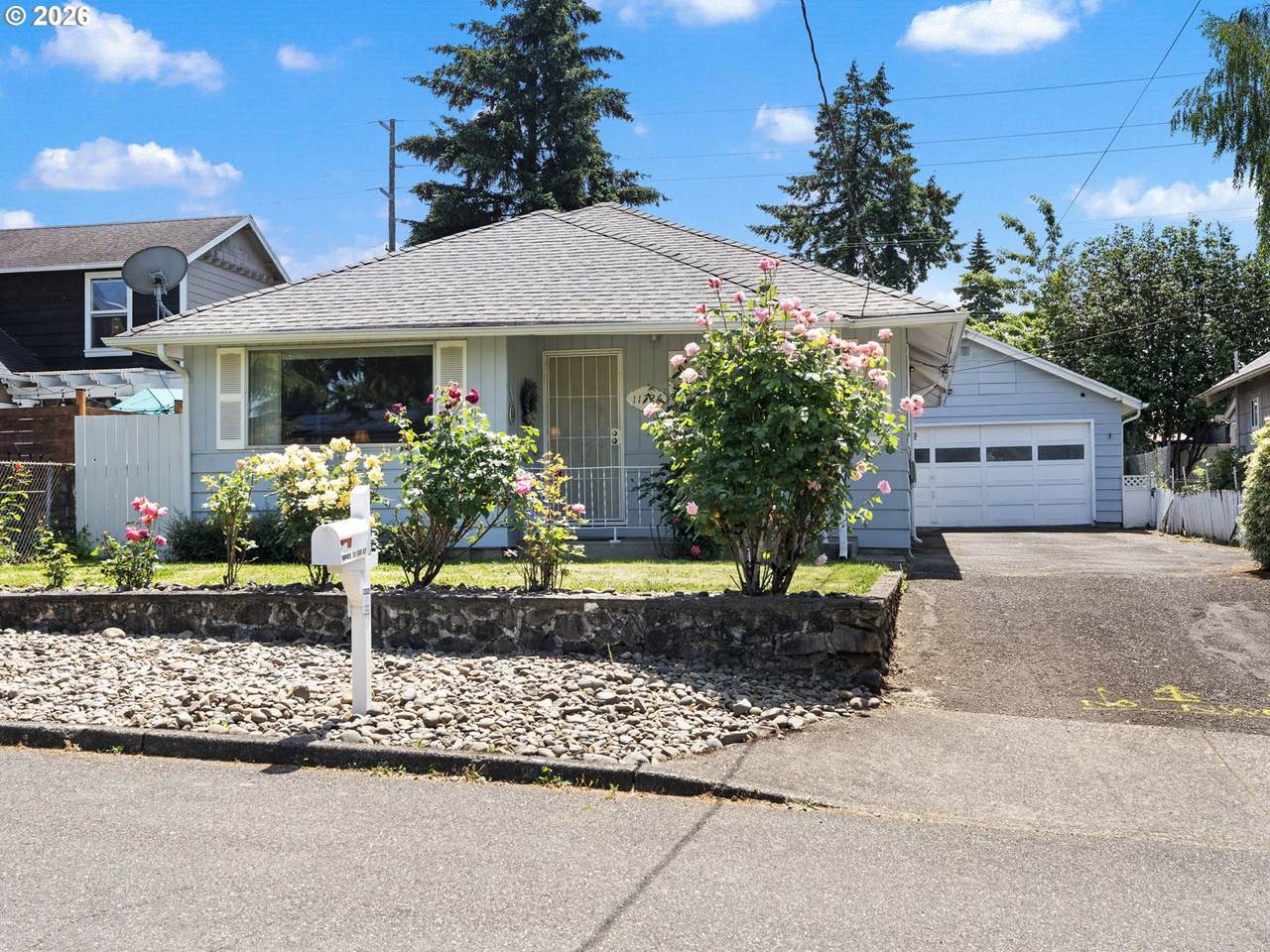 11726 Oak St - Photo 1