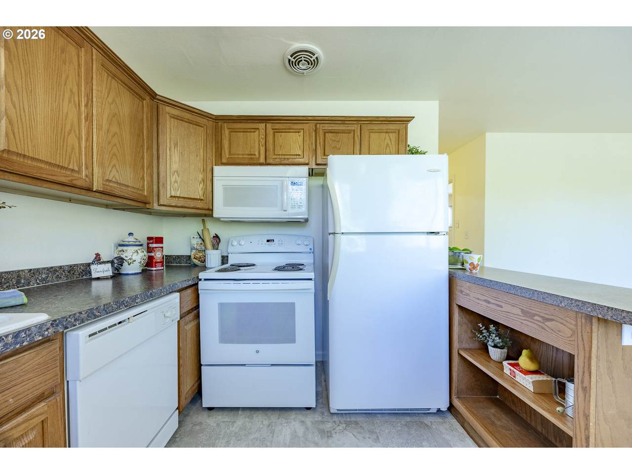 https://bt-photos.global.ssl.fastly.net/portland/1280_boomver_1_496664344-2.jpg
