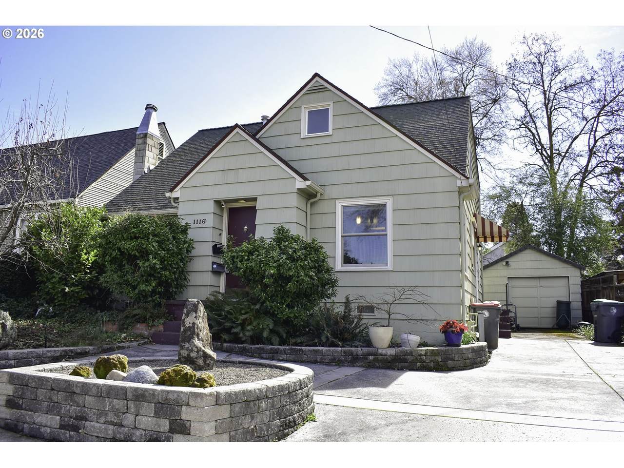 1114 Reddy Ave - Photo 1