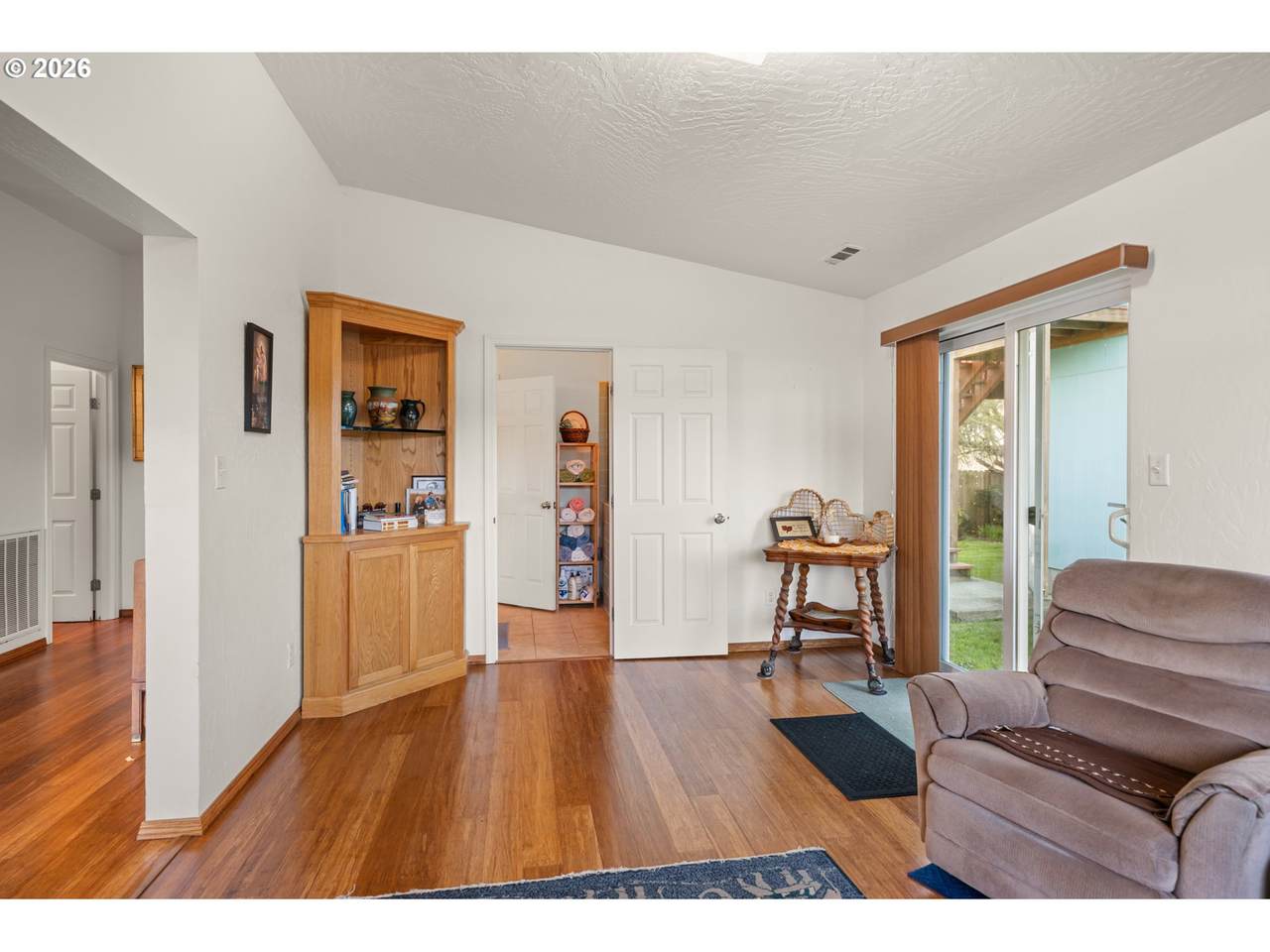 https://bt-photos.global.ssl.fastly.net/portland/1280_boomver_1_497643448-2.jpg