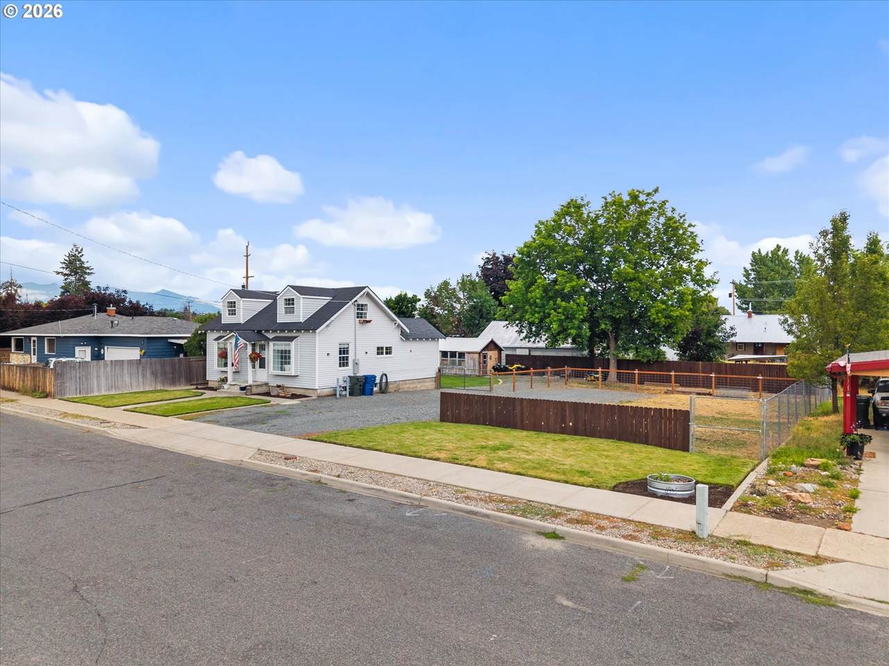 https://bt-photos.global.ssl.fastly.net/portland/1280_boomver_1_498592241-2.jpg