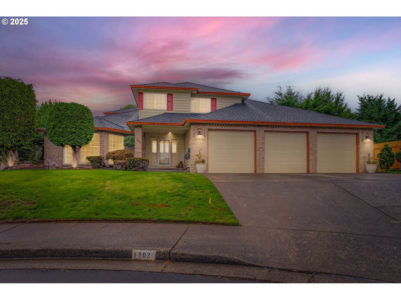 1702 Gregory Dr - Photo 1