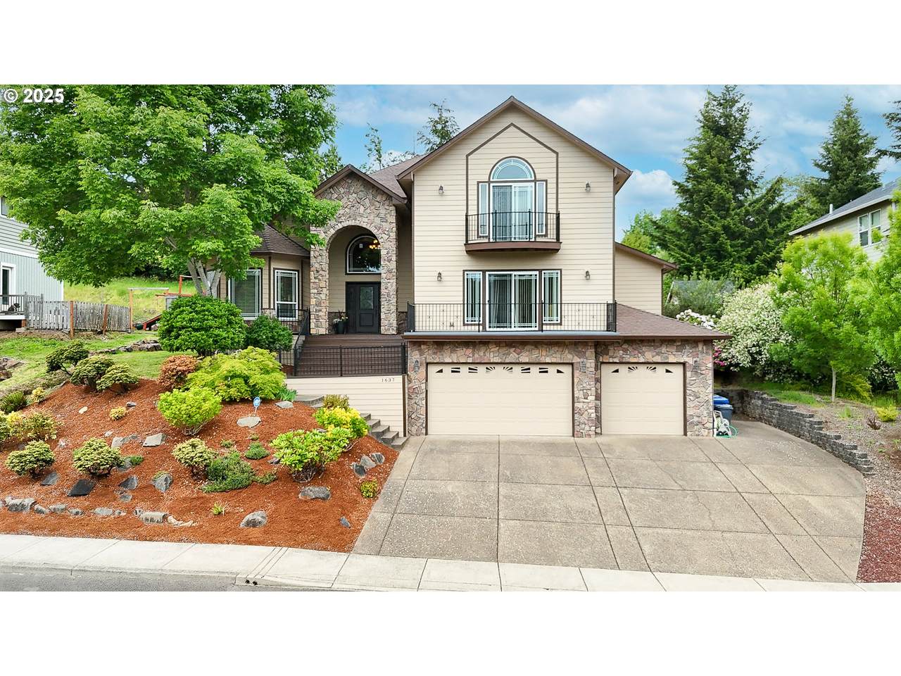 1637 Ptarmigan St - Photo 1