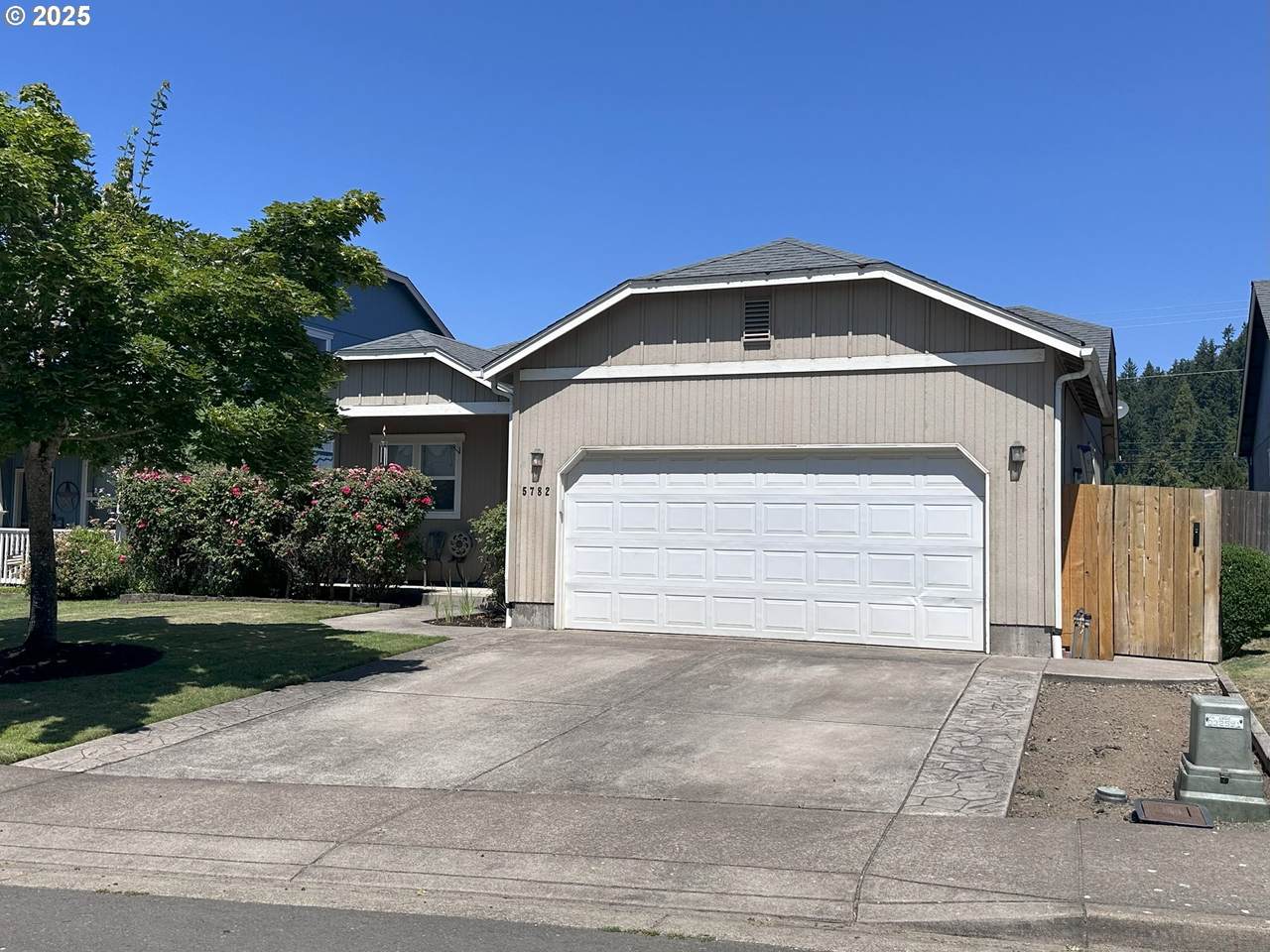5782 Montclaire Way - Photo 1