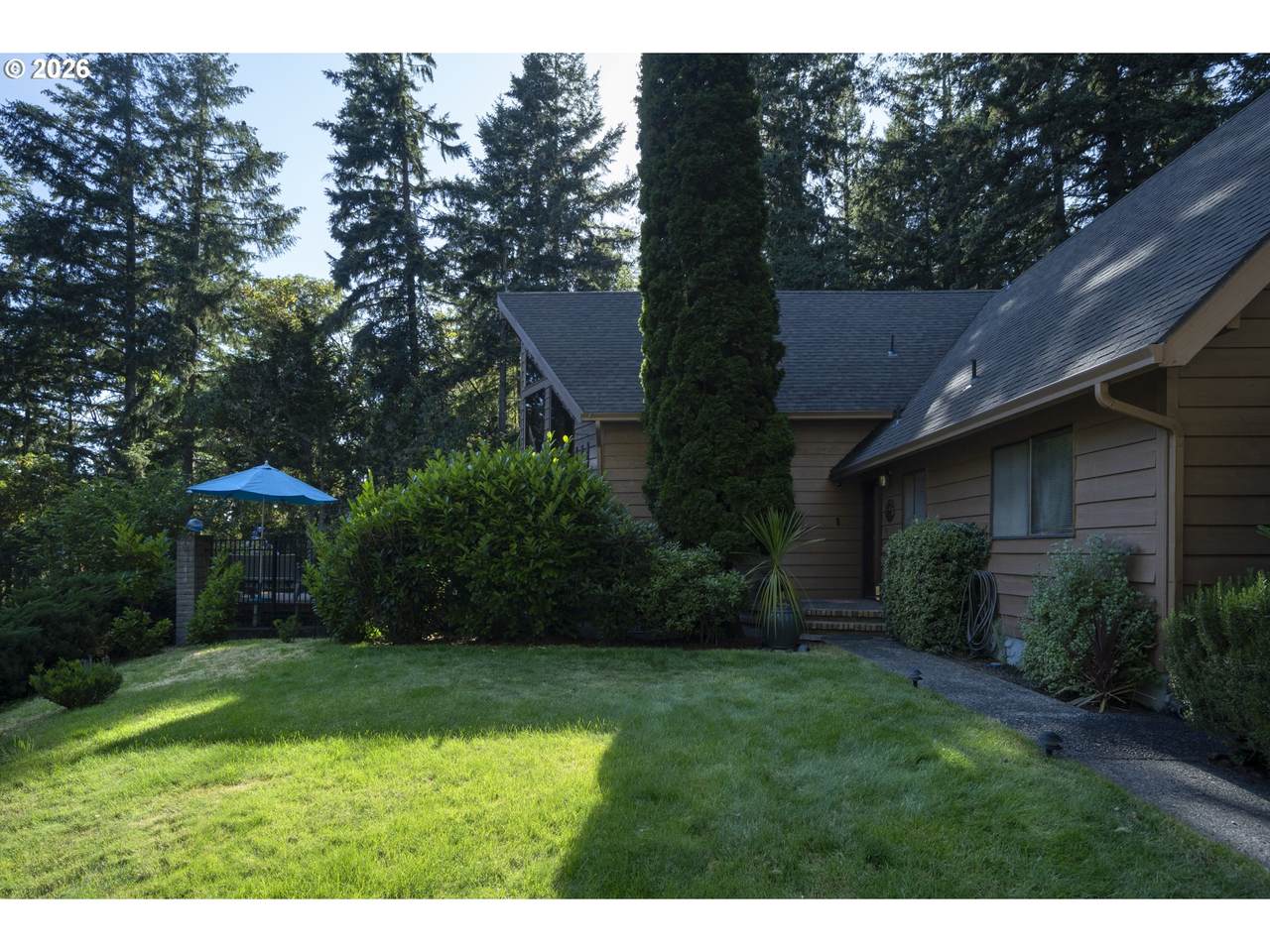 https://bt-photos.global.ssl.fastly.net/portland/1280_boomver_1_505798413-2.jpg