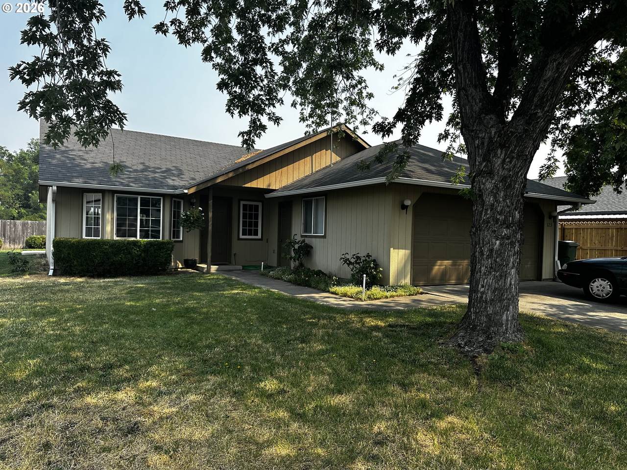 125 15TH Ave - Photo 1